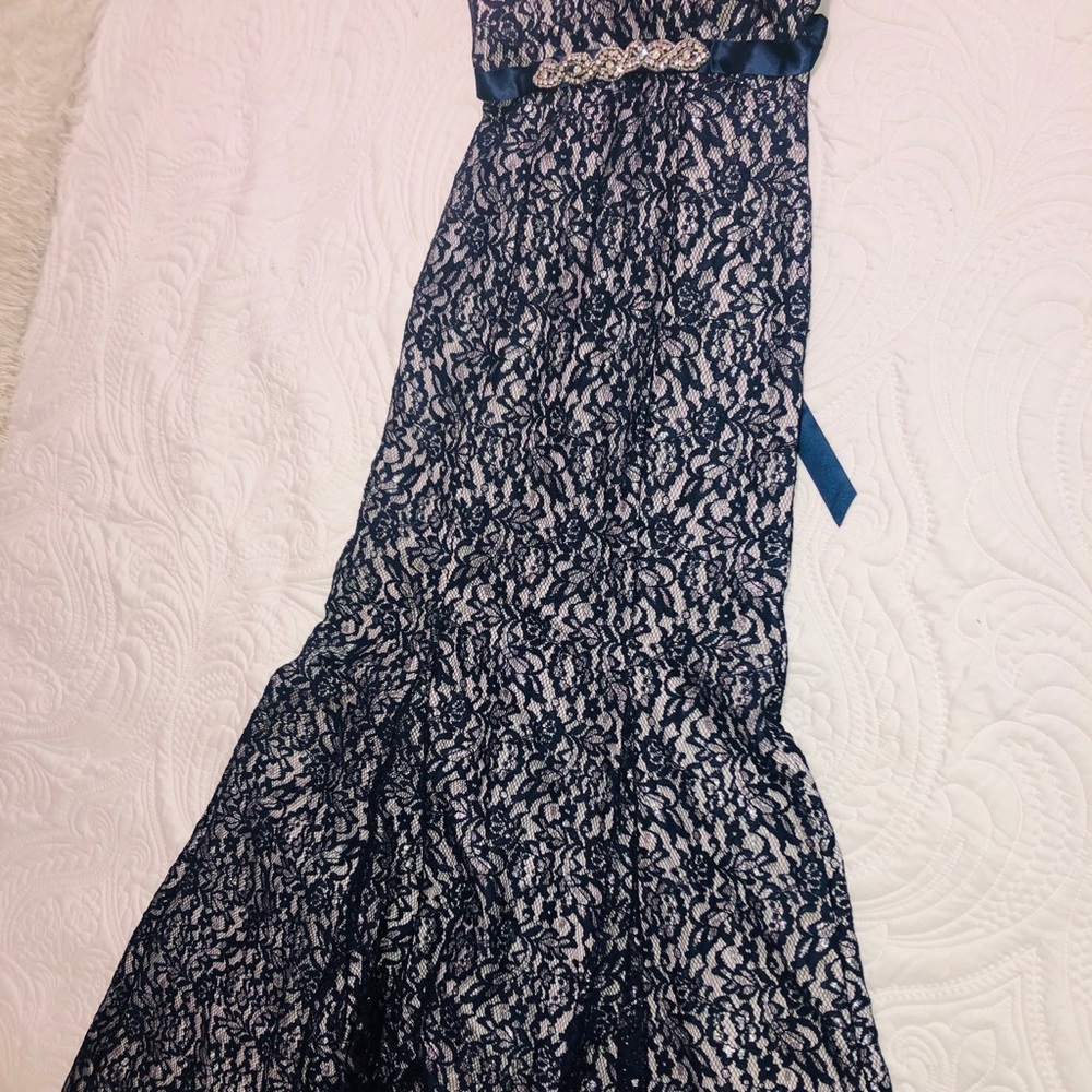 Formal Long Dress - Picture 2 of 6